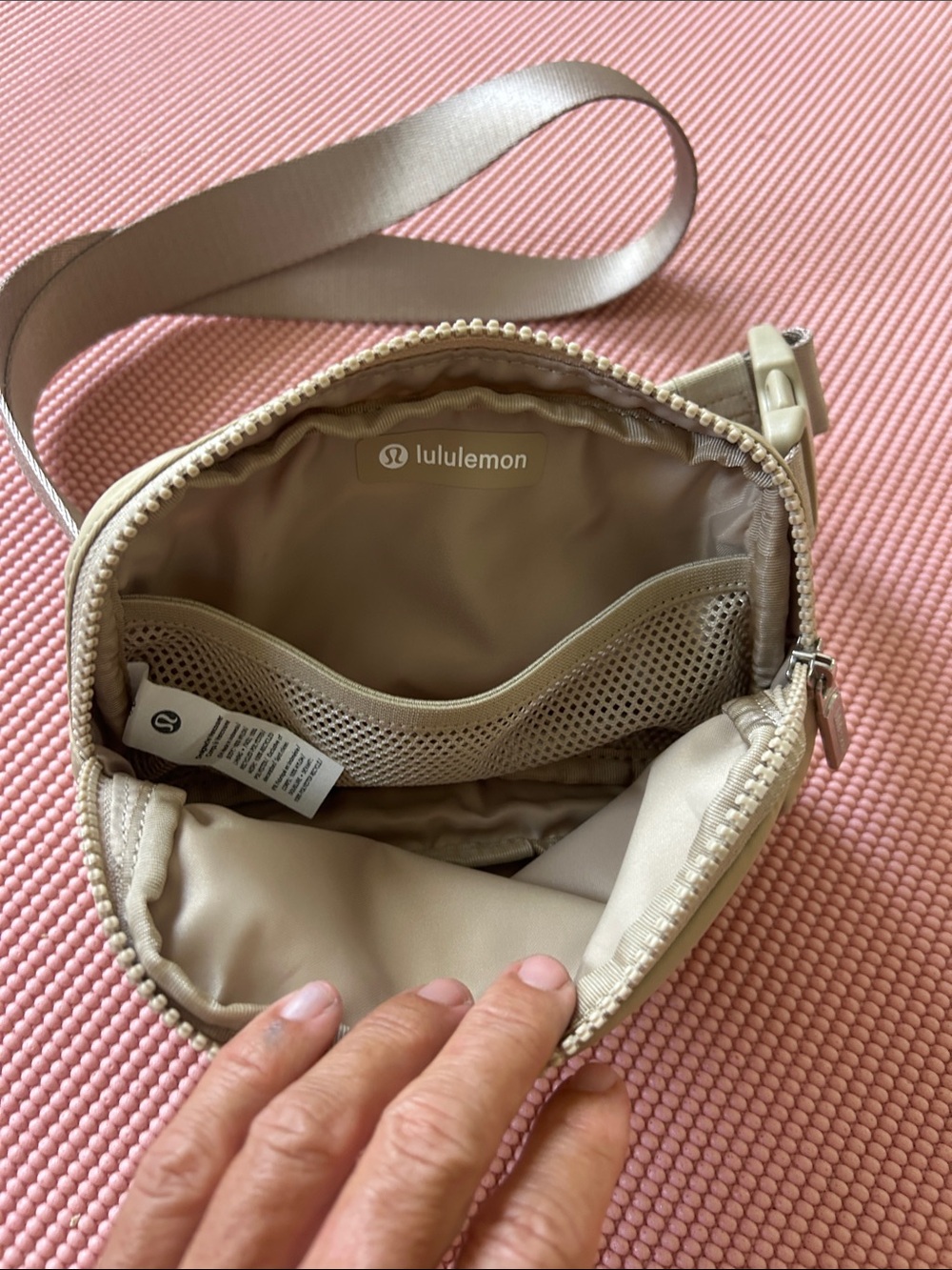 lululemon athletica Beige/Tan Belt Bag - Minimal Hands-Free Pack